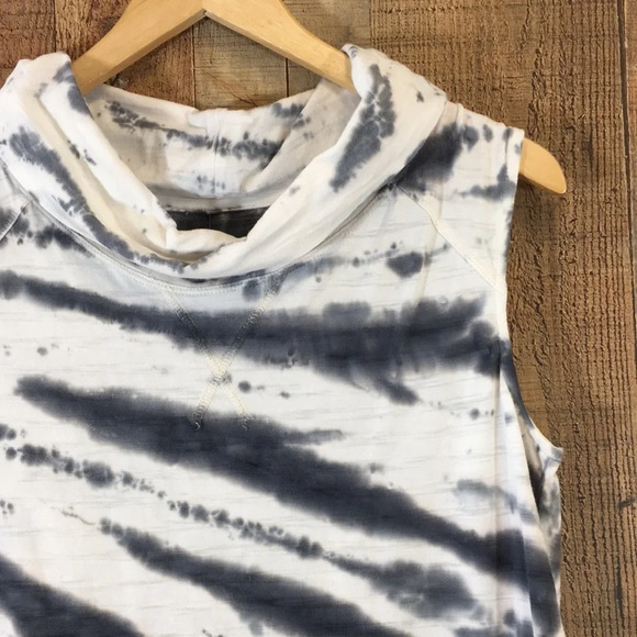 Halcyon Black White Tie Dye Cowl Neck Tank Top Womens Small Kangaroo Pocket - Picture 2 of 12